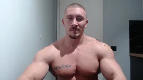  ------- SEX SHOW WITH GUYS AND GIRLS  MUSCLE SHOW online show from December 21, 9:36 pm