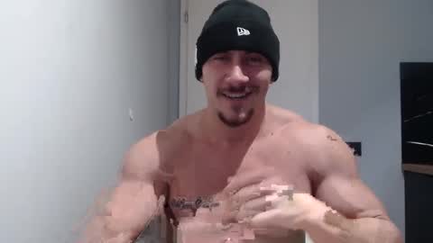  ------- SEX SHOW WITH GUYS AND GIRLS  MUSCLE SHOW online show from December 30, 9:59 am