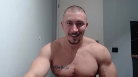  ------- SEX SHOW WITH GUYS AND GIRLS  MUSCLE SHOW online show from January 30, 6:54 pm