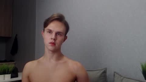 Angel online show from November 15, 7:10 pm