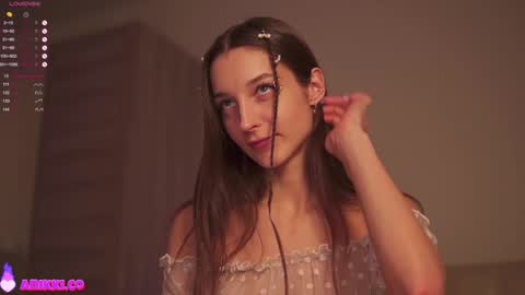 Snapshot of angels_kiss chatting on March 10, 11:32 am Nikki online show from March 10, 11:32 am