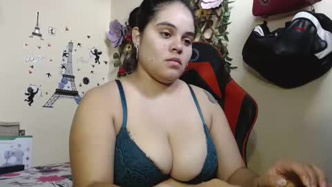 Snapshot of angelsexhotlatin chatting on December 31, 3:09 pm angelsexhotlatin online show from December 31, 3:09 pm