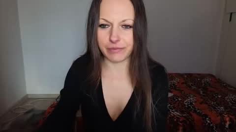 Giulia online show from March 15, 1:28 pm