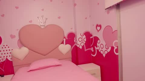 Snapshot of angelstonne_ chatting on February 12, 9:52 am Angel online show from February 12, 9:52 am