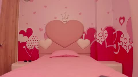 Snapshot of angelstonne_ chatting on February 18, 9:43 am Angel online show from February 18, 9:43 am