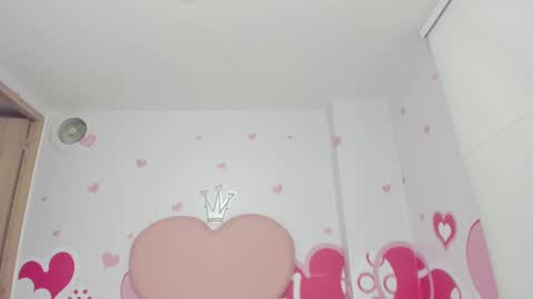 Snapshot of angelstonne_ chatting on March 1, 9:07 am Angel online show from March 1, 9:07 am