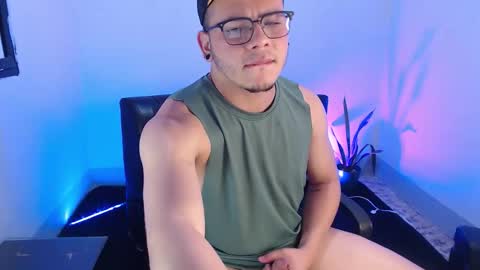 Angel Storm online show from January 10, 7:21 am