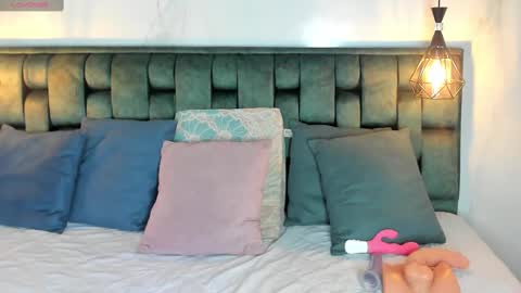 ANGIE online show from February 26, 1:52 pm