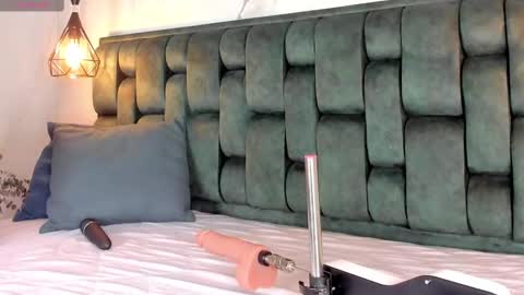 ANGIE online show from September 16, 1:56 pm