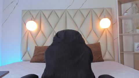 ANGIE online show from November 26, 2:07 pm