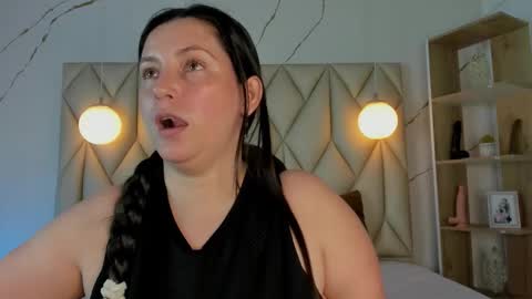 ANGIE online show from December 16, 2:00 pm