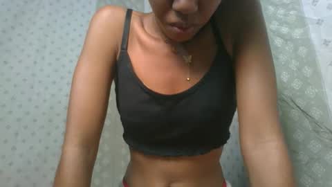 Snapshot of angeltta69 chatting on November 18, 5:56 am angeltta69 online show from November 18, 5:56 am