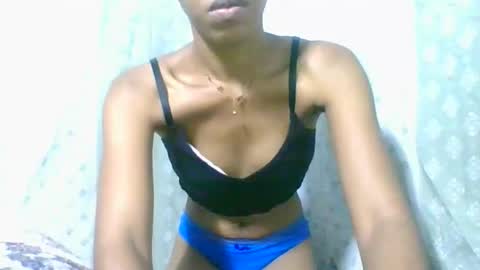 Snapshot of angeltta69 chatting on December 1, 2:05 am angeltta69 online show from December 1, 2:05 am