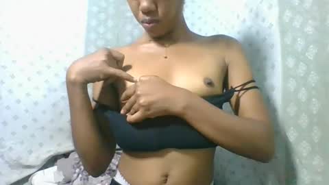 Snapshot of angeltta69 chatting on December 5, 5:09 pm angeltta69 online show from December 5, 5:09 pm