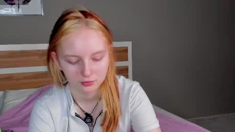Snapshot of angelwise chatting on June 19, 3:11 am angelwise online show from June 19, 3:11 am