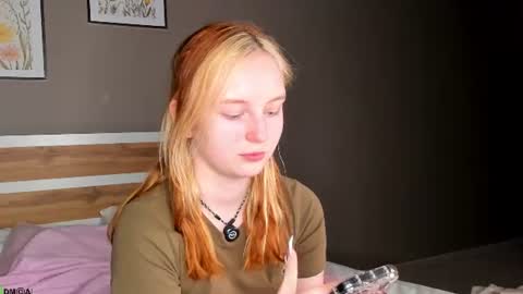 Snapshot of angelwise chatting on July 8, 3:11 am angelwise online show from July 8, 3:11 am