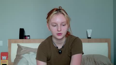Snapshot of angelwise chatting on July 27, 3:24 am angelwise online show from July 27, 3:24 am