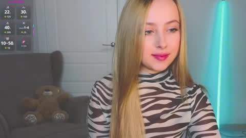  Im Chloe  i do FLASH BOOBS for new fan club online show from April 28, 11:43 pm