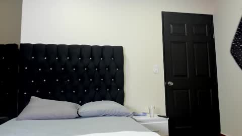 Snapshot of angelynaw chatting on September 9, 11:10 am AngelynaW online show from September 9, 11:10 am