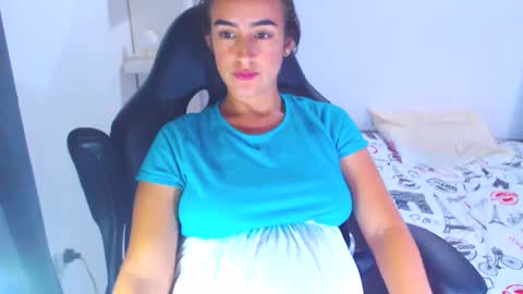 Snapshot of angie_dreamgirl chatting on January 23, 1:45 pm IG angie dreamgirl01 online show from January 23, 1:45 pm