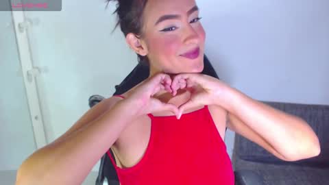 Snapshot of angie_dreamgirl chatting on November 22, 11:37 pm IG angie dreamgirl01 online show from November 22, 11:37 pm