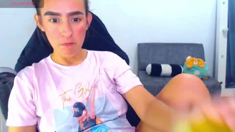 Snapshot of angie_dreamgirl chatting on May 7, 2:39 am IG angie dreamgirl01 online show from May 7, 2:39 am
