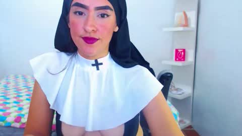 Snapshot of angie_dreamgirl chatting on May 16, 3:25 am IG angie dreamgirl01 online show from May 16, 3:25 am