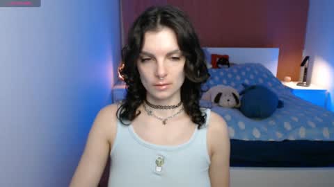 angie_faee online show from December 6, 7:45 pm