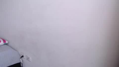 Snapshot of angiehobbes chatting on January 17, 5:51 pm Angie Hobbes online show from January 17, 5:51 pm