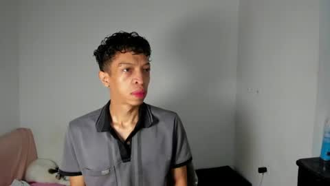 Snapshot of angielee01 chatting on July 27, 11:06 am Angie y Andres online show from July 27, 11:06 am