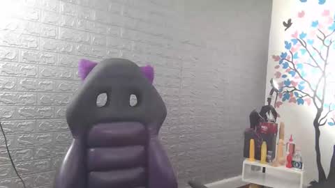 angierot2025 online show from October 12, 2:32 am