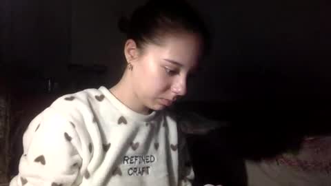 Snapshot of angle_cute05 chatting on April 26, 9:12 pm Angel Cute online show from April 26, 9:12 pm