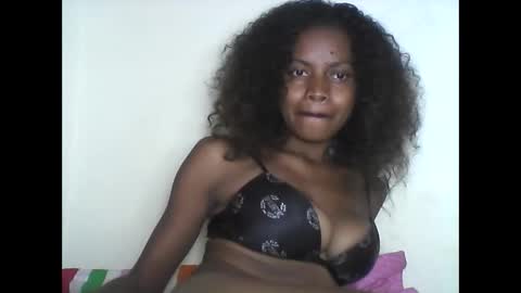 Snapshot of anicha_69 chatting on June 6, 10:42 am anicha_69 online show from June 6, 10:42 am