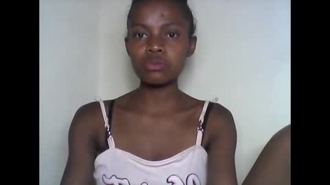 Snapshot of anicha_69 chatting on June 8, 7:09 am anicha_69 online show from June 8, 7:09 am