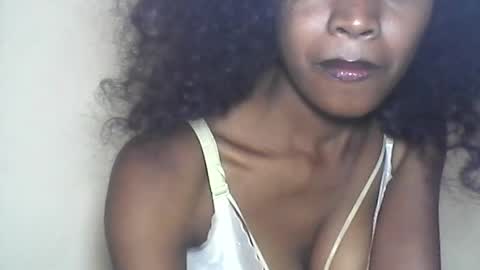 Snapshot of anicha_69 chatting on June 12, 9:19 am anicha_69 online show from June 12, 9:19 am