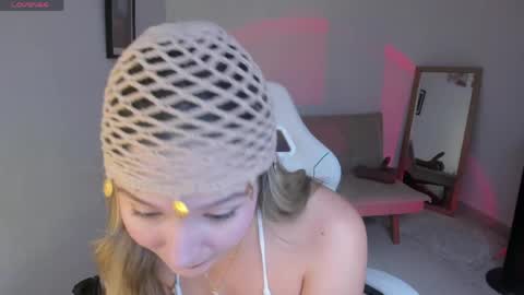 Maria online show from April 28, 2:22 pm