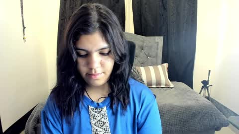 Anissa online show from April 7, 4:51 pm