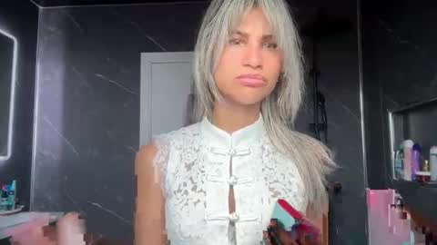 anisha online show from April 1, 10:38 am