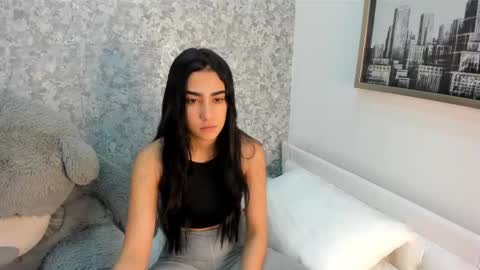 anika_h online show from March 25, 12:11 pm