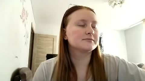 Snapshot of anika_lipps chatting on June 10, 2:05 pm Anika online show from June 10, 2:05 pm