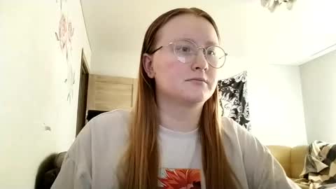 Snapshot of anika_lipps chatting on June 19, 3:49 pm Anika online show from June 19, 3:49 pm