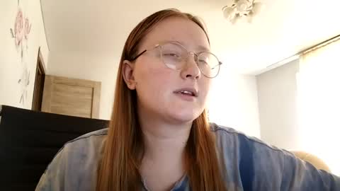 Snapshot of anika_lipps chatting on June 27, 11:59 am Anika online show from June 27, 11:59 am