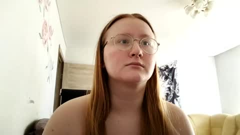 Snapshot of anika_lipps chatting on July 2, 2:01 pm Anika online show from July 2, 2:01 pm