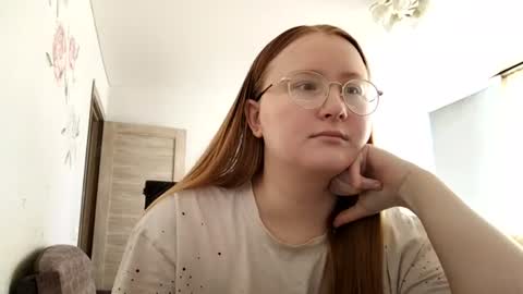 Snapshot of anika_lipps chatting on July 14, 1:50 pm Anika online show from July 14, 1:50 pm