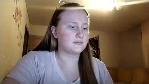 Snapshot of anika_lipps chatting on July 17, 9:08 pm Anika online show from July 17, 9:08 pm