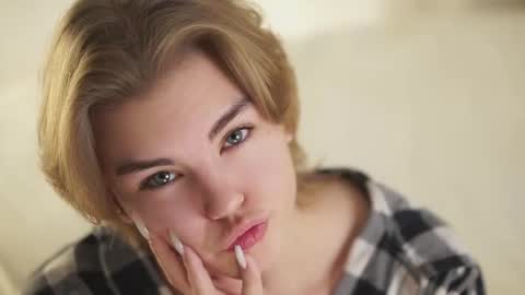 AnishaVivo online show from December 3, 12:03 pm