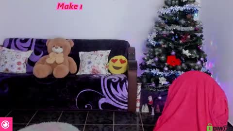 AnissyaX online show from December 9, 7:50 am