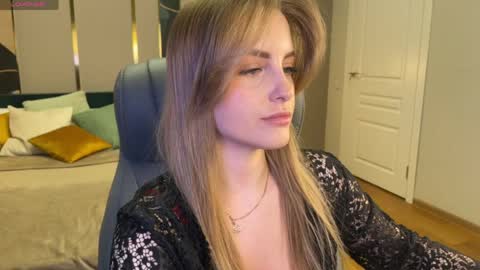 Anita online show from April 5, 1:03 am