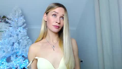 anita_delicious online show from December 18, 10:38 pm