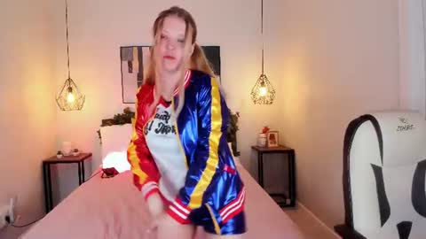 Snapshot of anita_marcelle chatting on July 1, 9:00 am Anita online show from July 1, 9:00 am